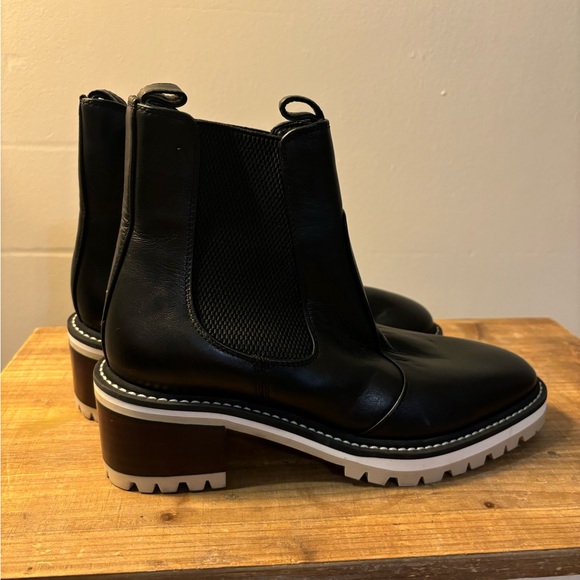 Sam Weatherproof Leather Chelsea Boot (Women)
Aquatalia size 8 - Picture 7 of 9